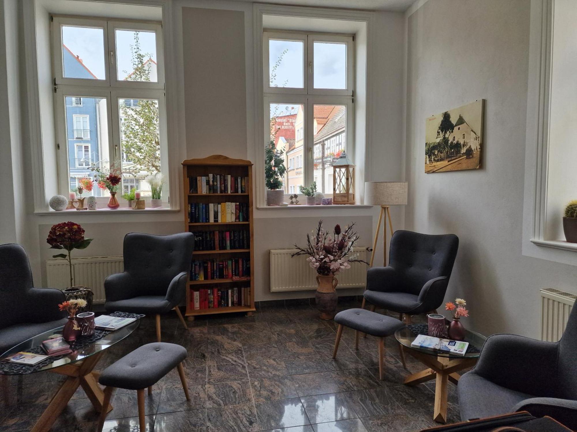 Hotel Am Markt & Brauhaus Stadtkrug Ueckermünde Екстериор снимка