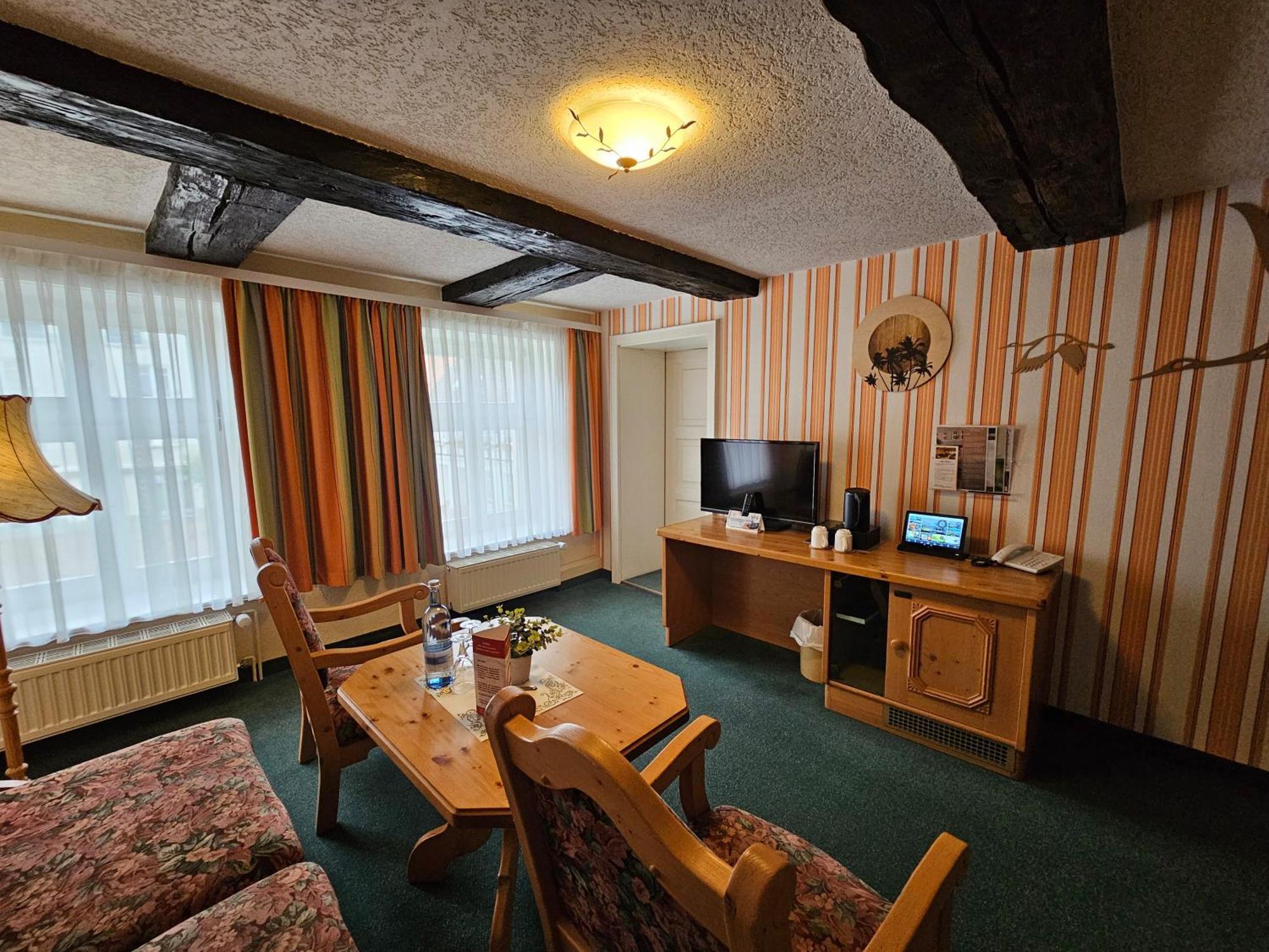 Hotel Am Markt & Brauhaus Stadtkrug Ueckermünde Екстериор снимка