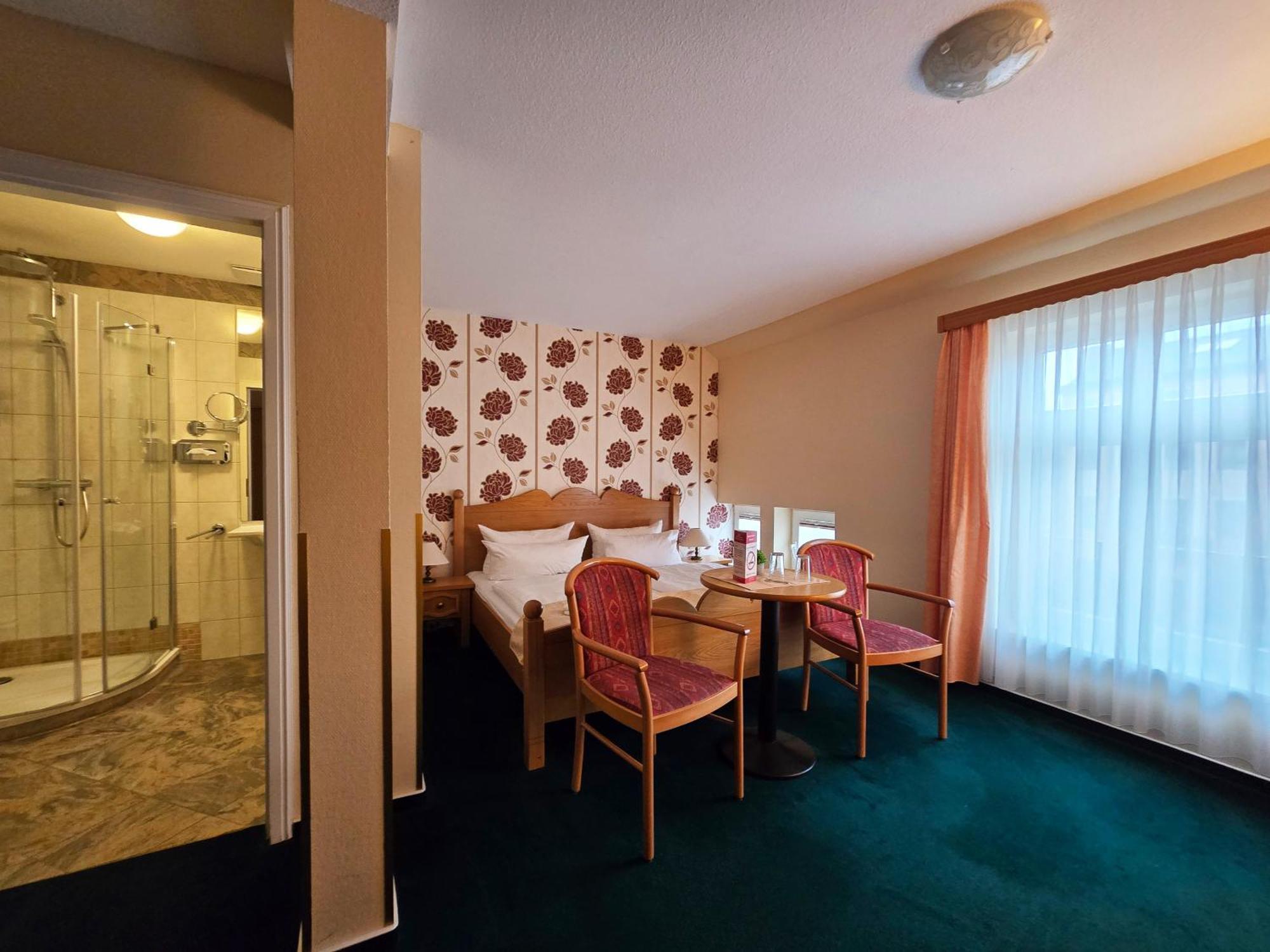 Hotel Am Markt & Brauhaus Stadtkrug Ueckermünde Екстериор снимка