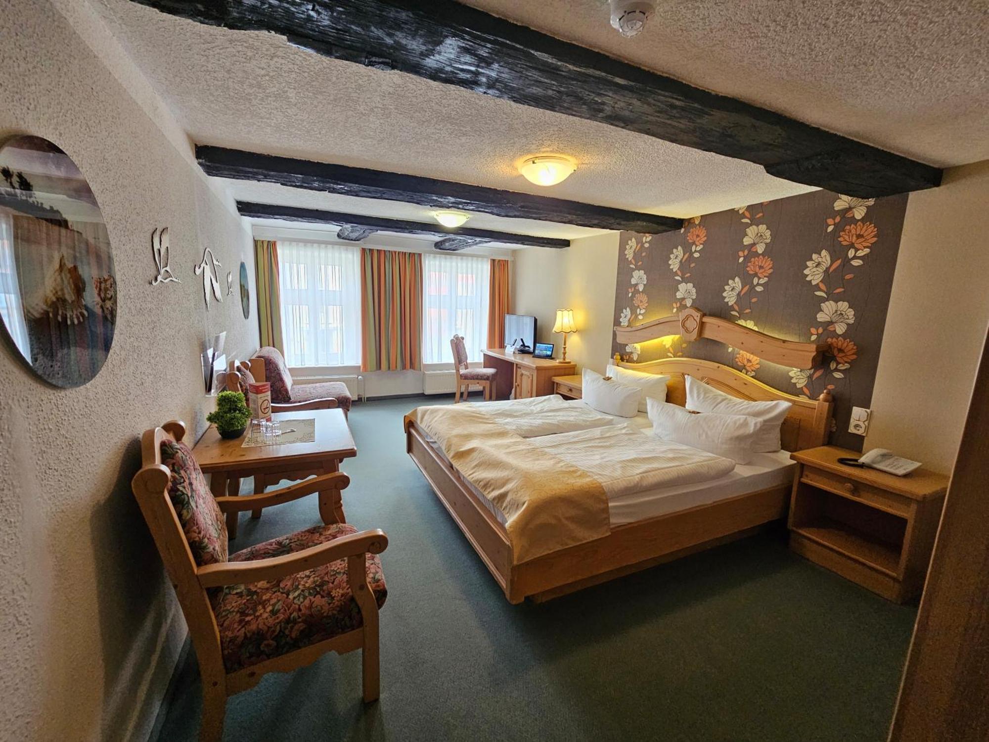 Hotel Am Markt & Brauhaus Stadtkrug Ueckermünde Екстериор снимка