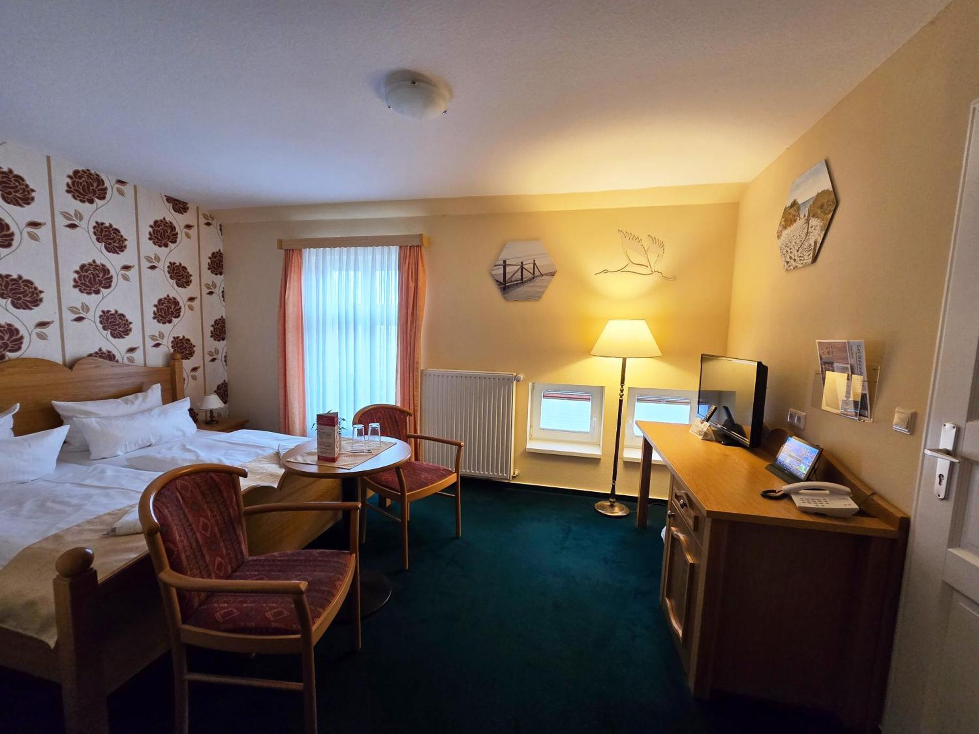 Hotel Am Markt & Brauhaus Stadtkrug Ueckermünde Екстериор снимка