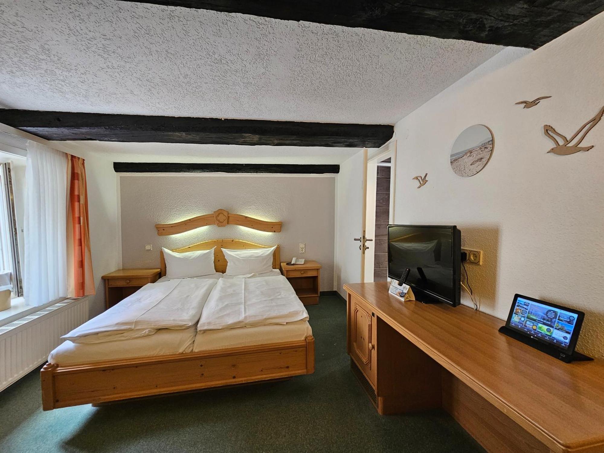 Hotel Am Markt & Brauhaus Stadtkrug Ueckermünde Екстериор снимка