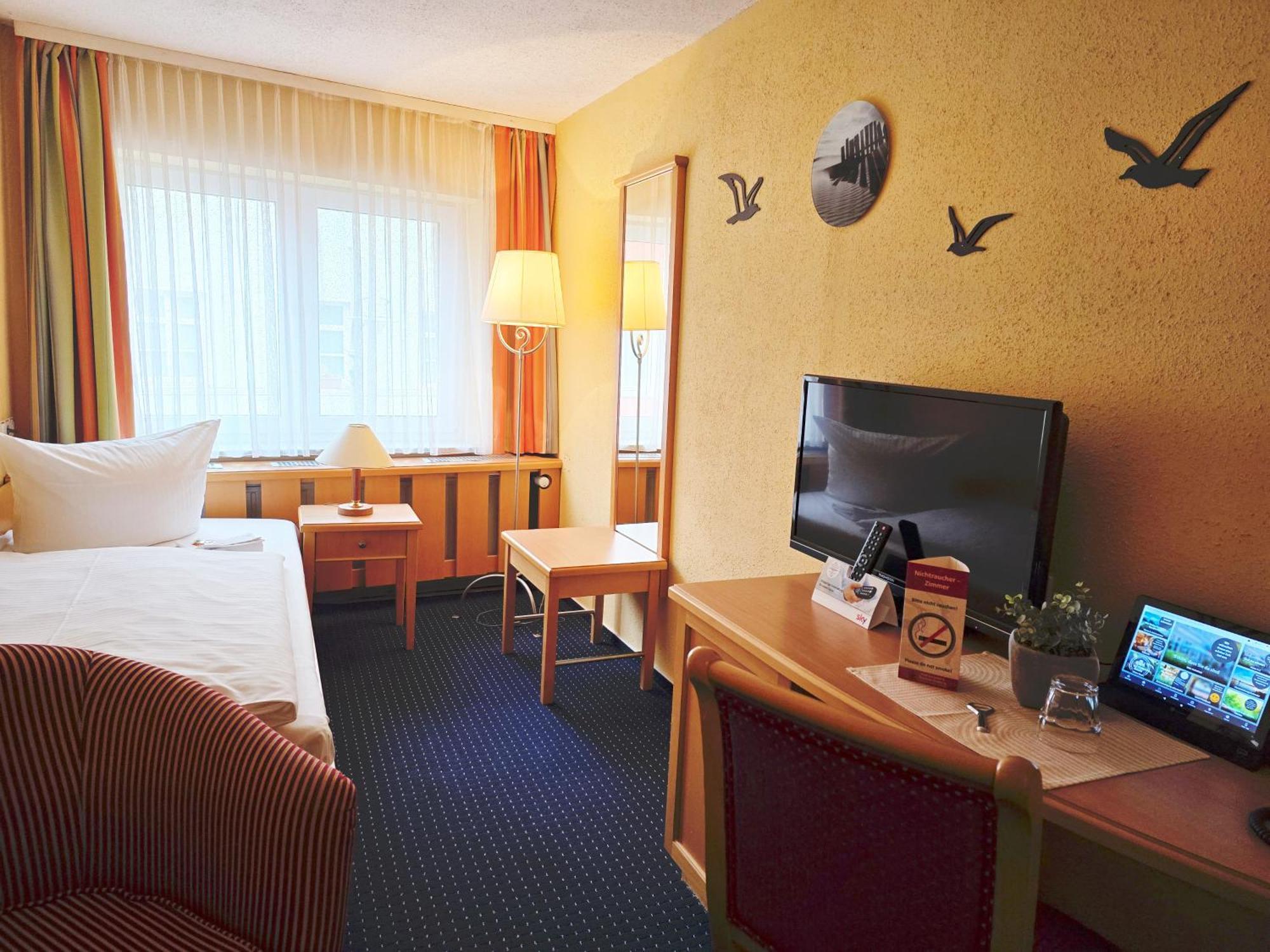 Hotel Am Markt & Brauhaus Stadtkrug Ueckermünde Екстериор снимка