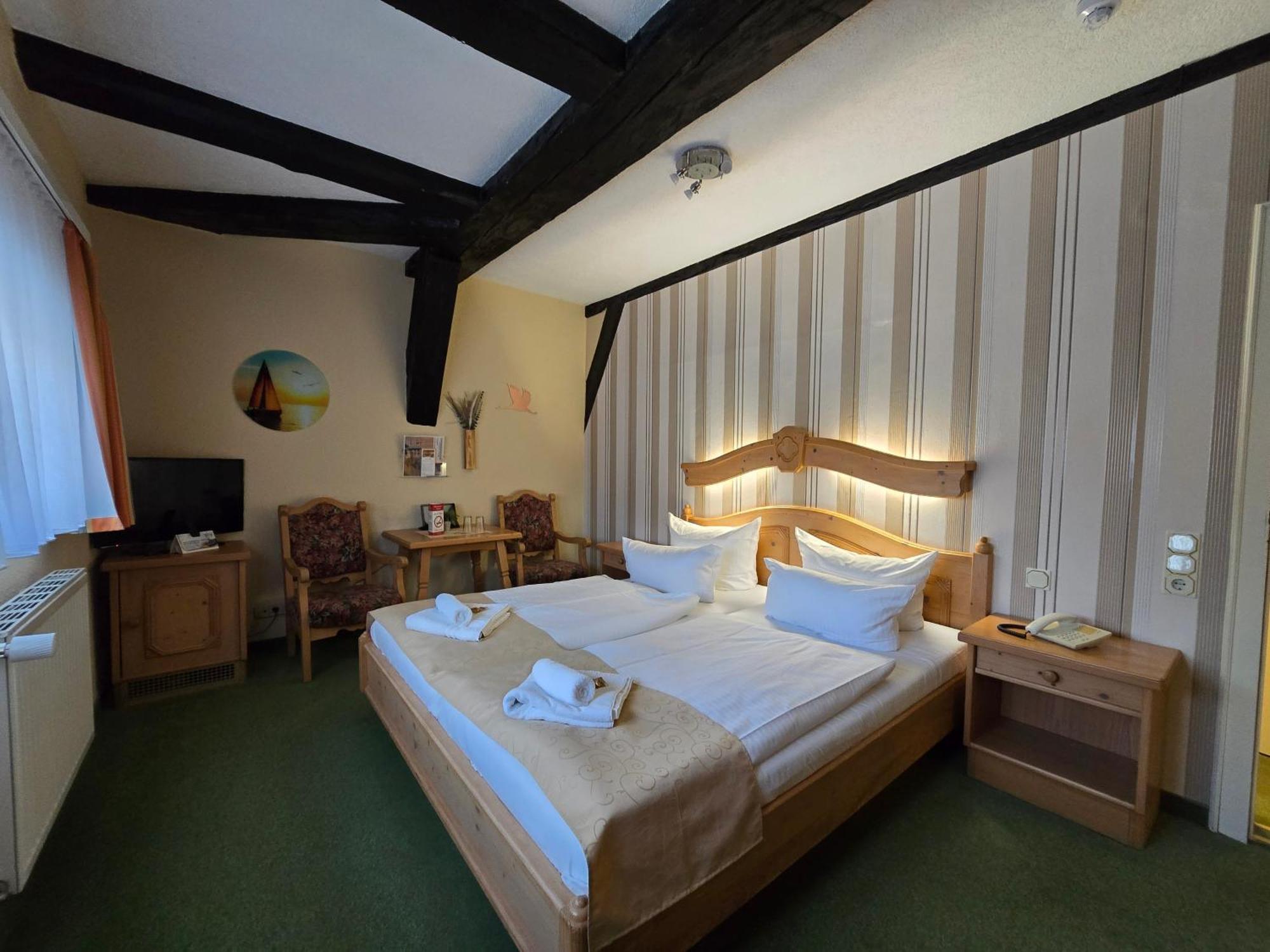 Hotel Am Markt & Brauhaus Stadtkrug Ueckermünde Екстериор снимка