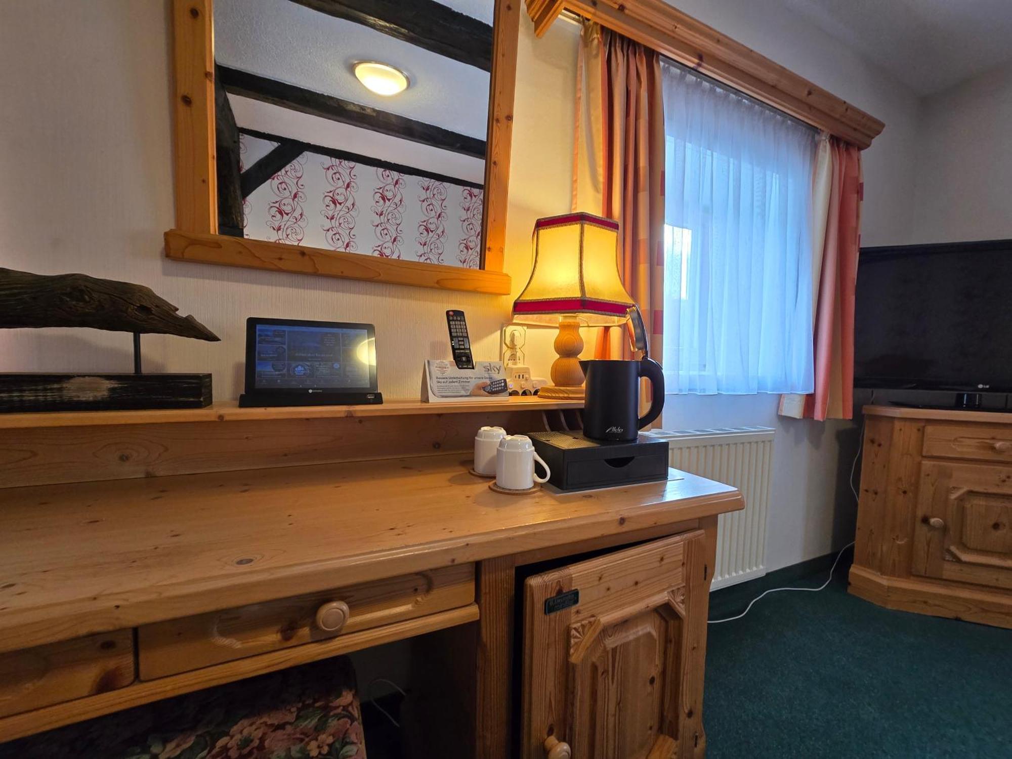 Hotel Am Markt & Brauhaus Stadtkrug Ueckermünde Екстериор снимка